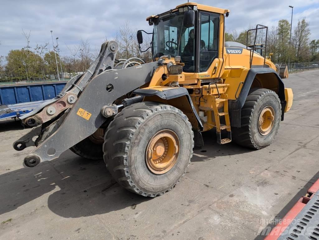 Volvo L 220 H لوادر بعجل