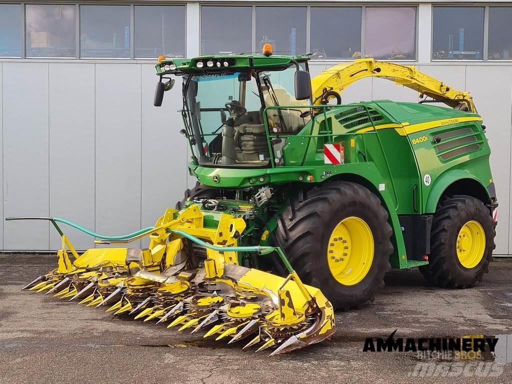 John Deere 8400 علافات ذاتية الدفع