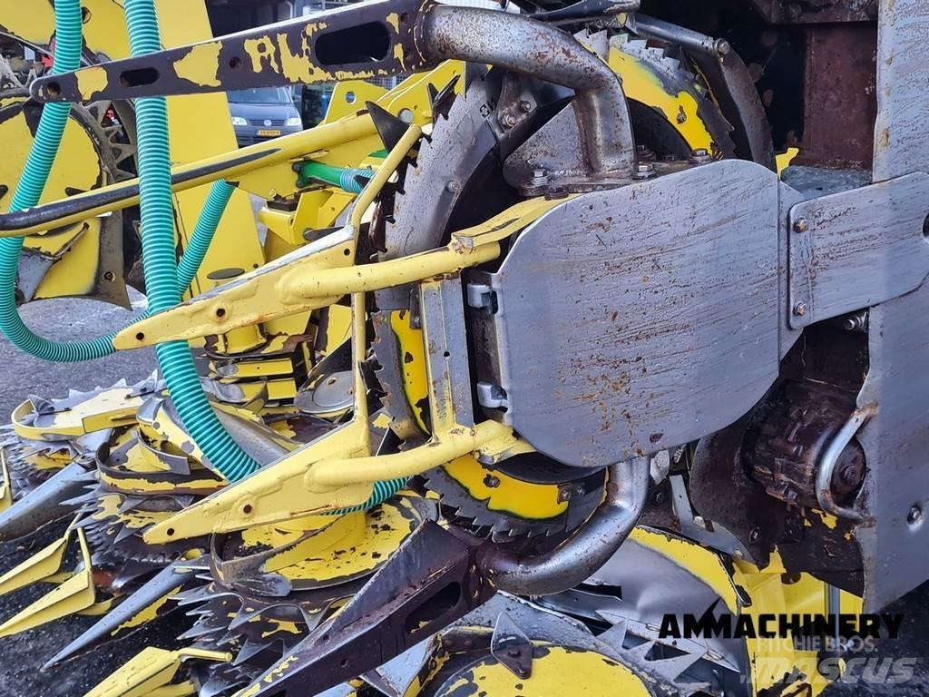 John Deere 8400 علافات ذاتية الدفع