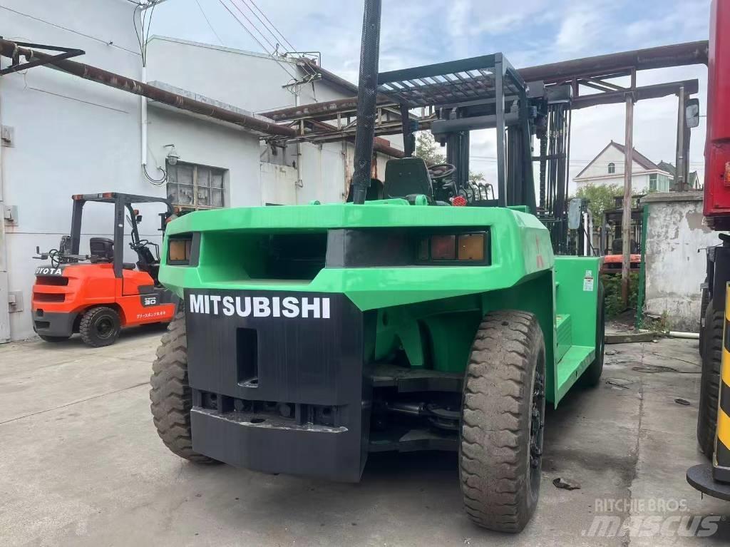 Mitsubishi FD 150 شاحنات الديزل