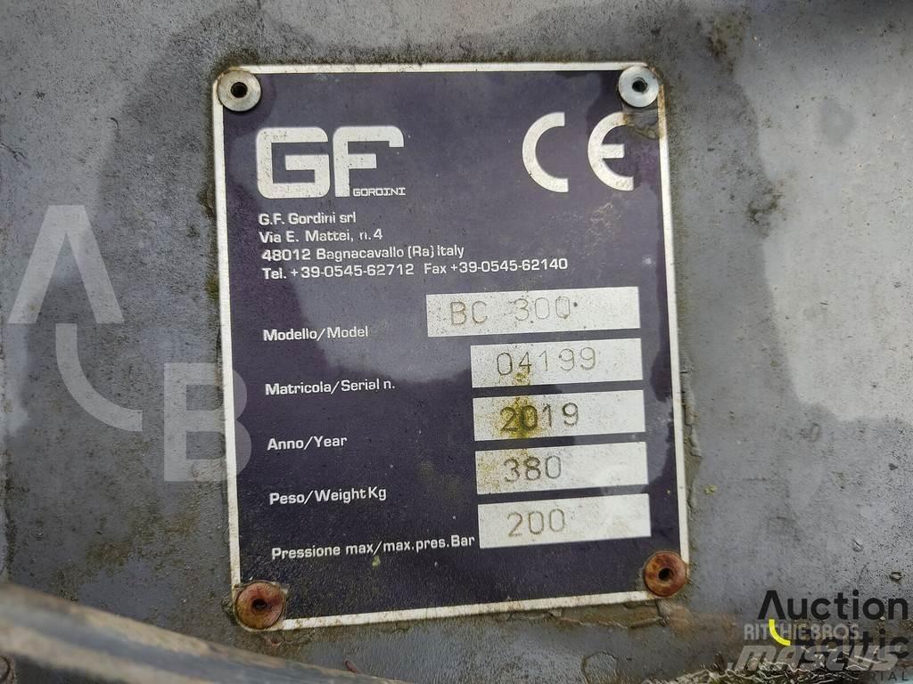GF Gordini BC 300 دلاء