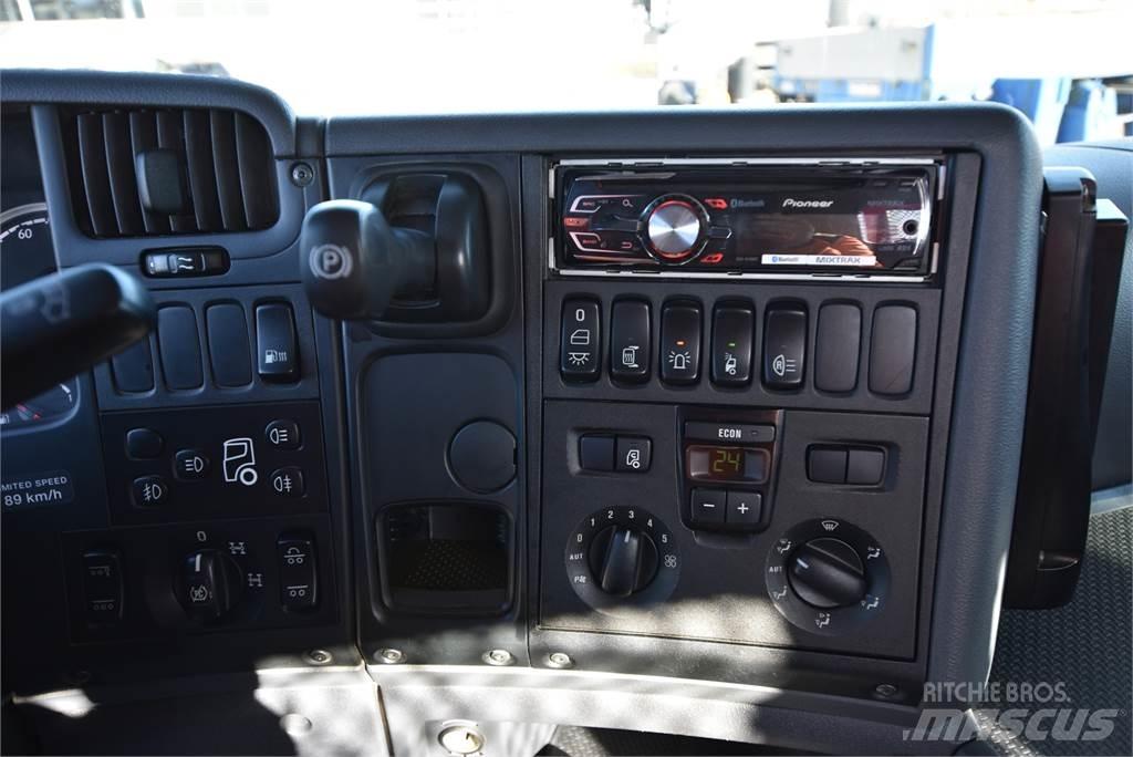 Scania G440 8X4 شاحنات الرافعات