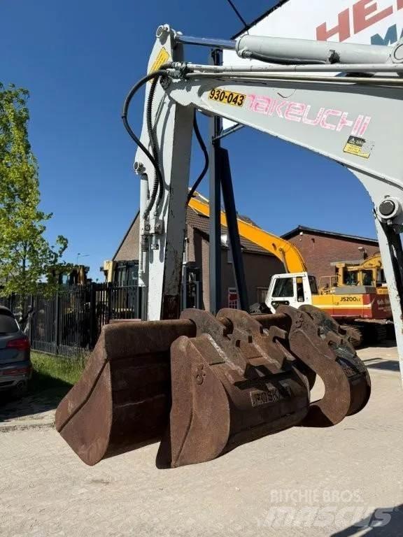 Takeuchi TB125 حفارات صغيرة أقل من 7 طن (حفارات صغيرة)