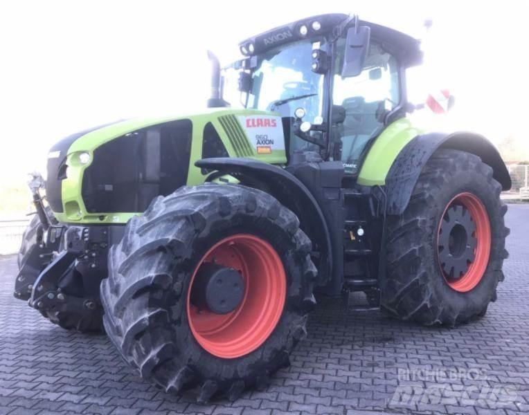 CLAAS AXION 960 الجرارات