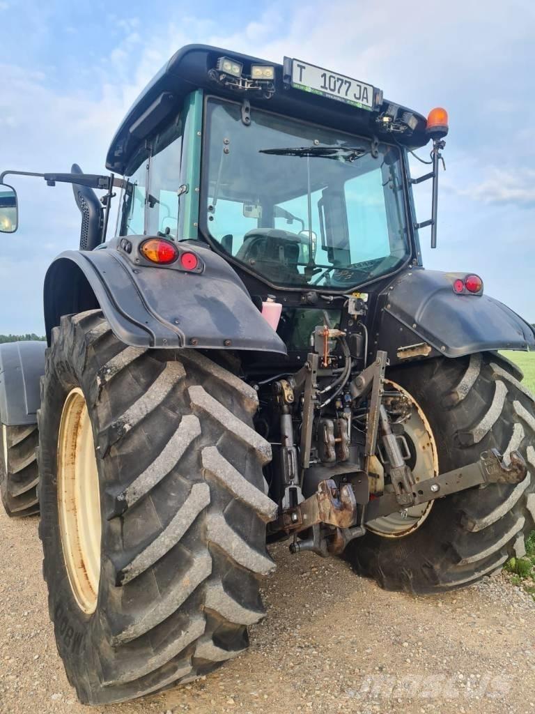 Valtra T 173 HiTech الجرارات