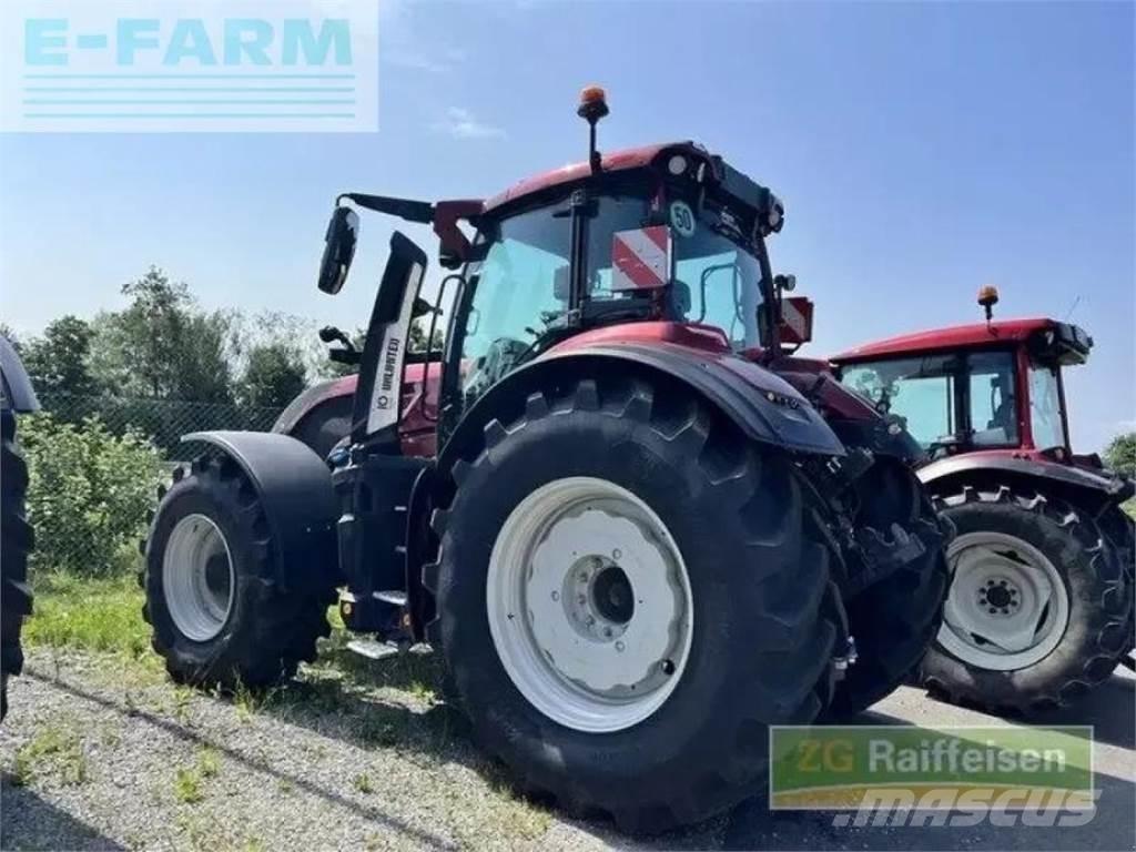 Valtra q305 الجرارات