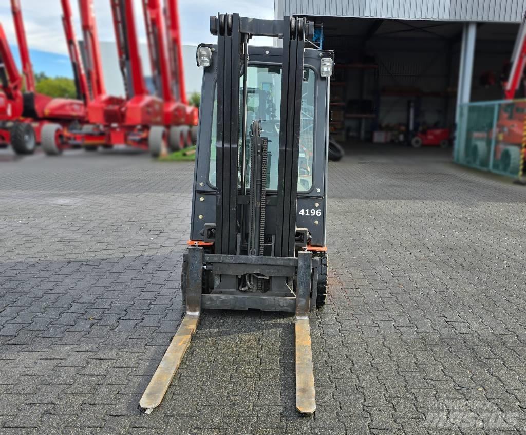 Doosan B 20 T-5 FFT شاحنات ذات رافعات شوكية تعمل بالكهرباء