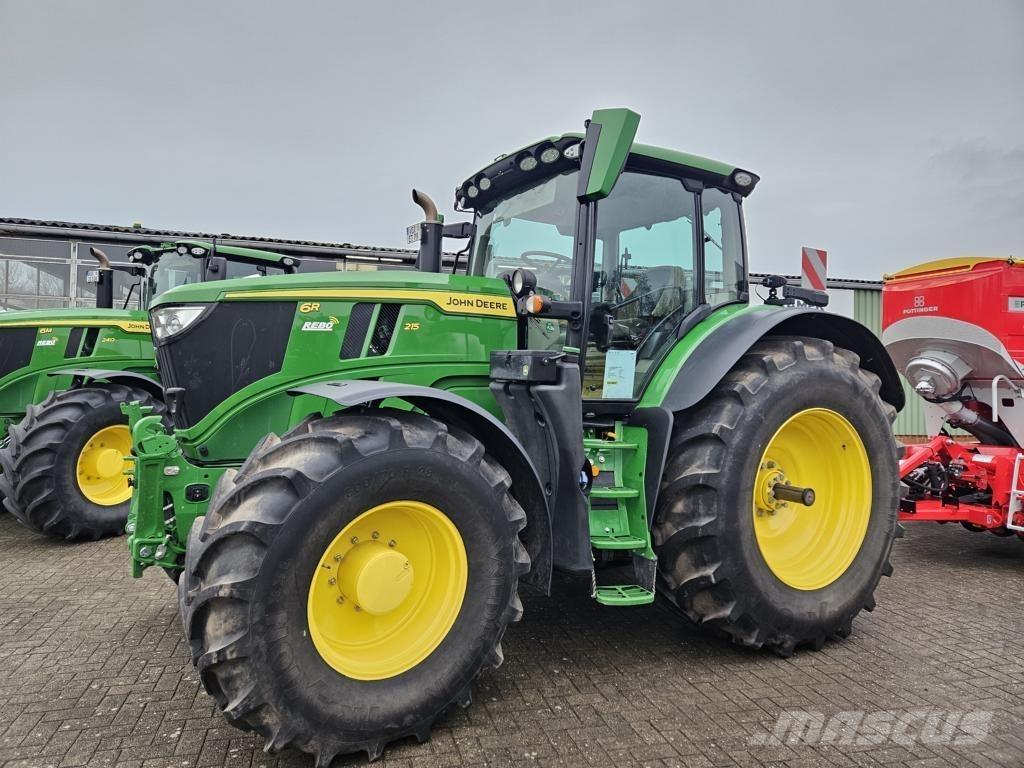 John Deere 6R215 الجرارات