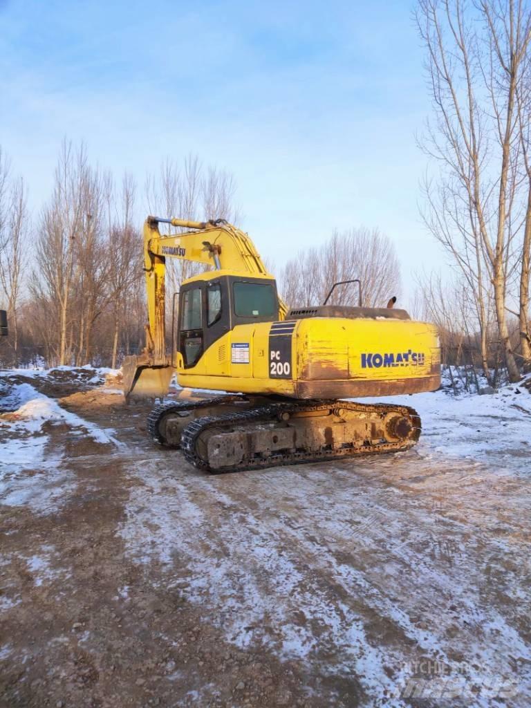 Komatsu pc200-7 حفارات زحافة