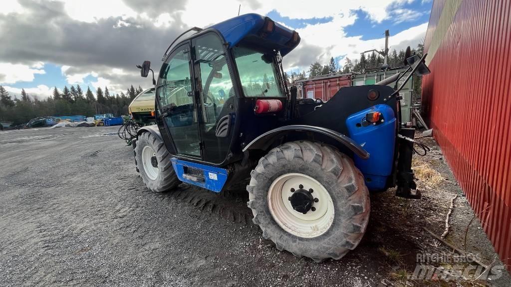 New Holland LM 5060 مناولات متداخلة