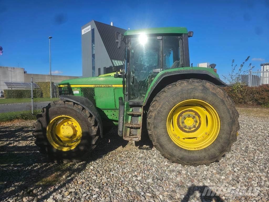 John Deere 6910 الجرارات