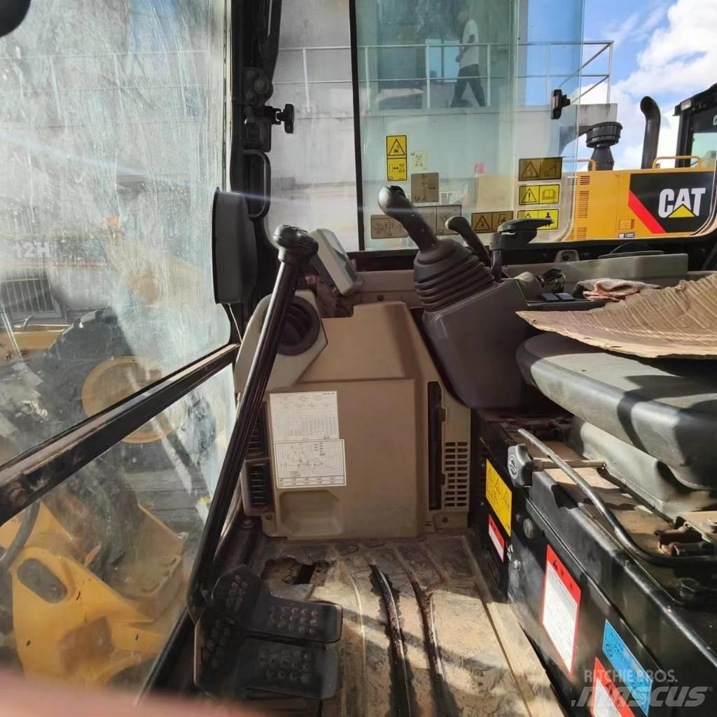 CAT 303.5 E حفارات صغيرة أقل من 7 طن (حفارات صغيرة)