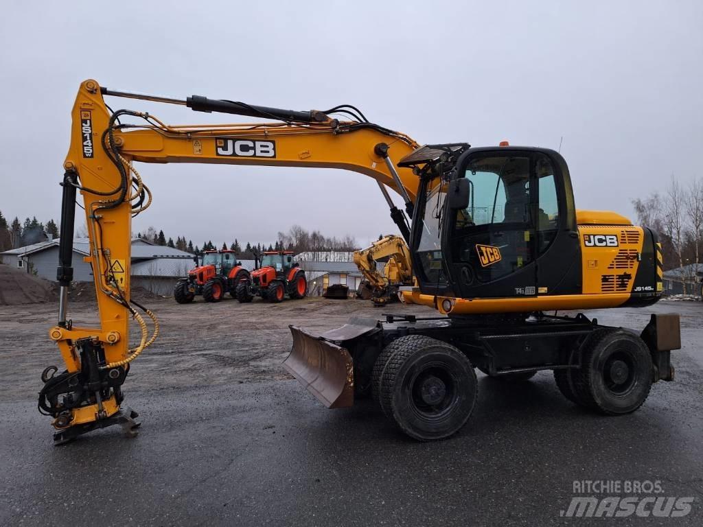 JCB JS 145 W حفارات بعجل
