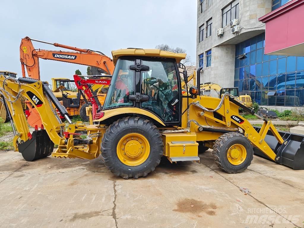 CAT 420 F لوادر ذات جرافات عكسية