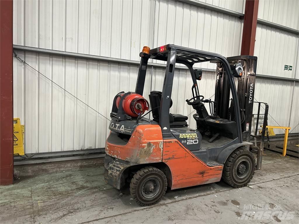 Toyota 02-8FGF20 شاحنات LPG