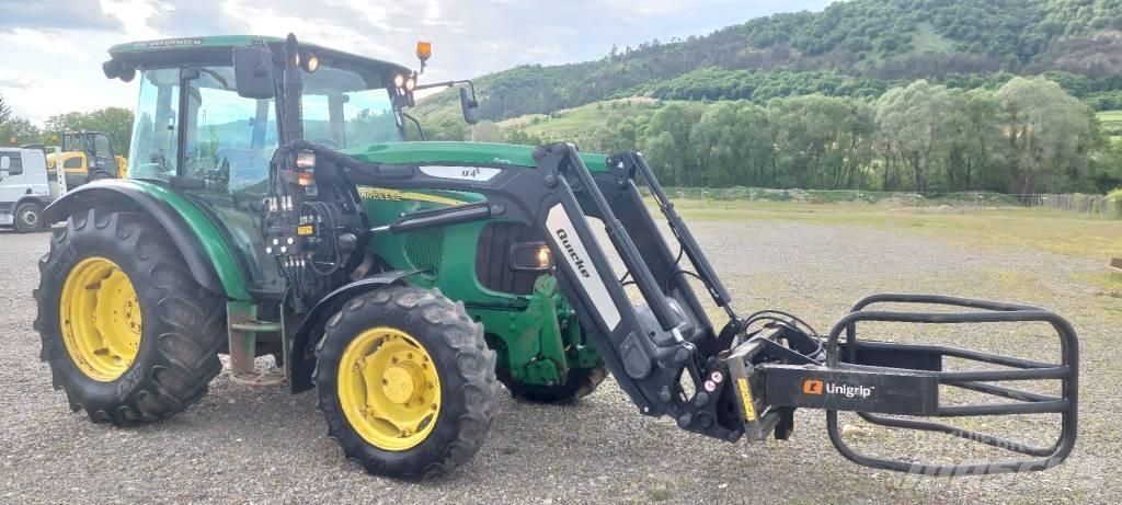 John Deere 5620 الجرارات