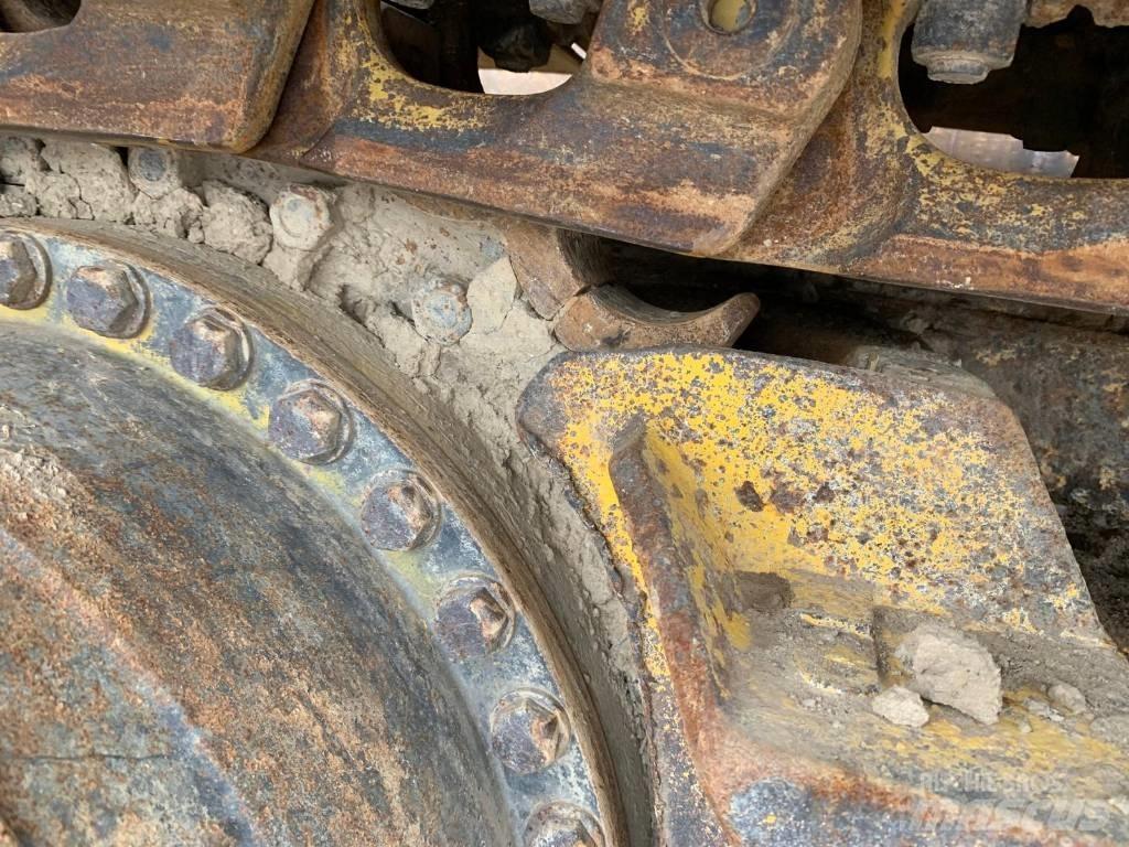 Komatsu D 61 PX-23 بلدوزرات مجنزرة