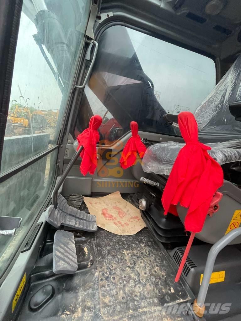 Volvo EC 240 BL حفارات زحافة