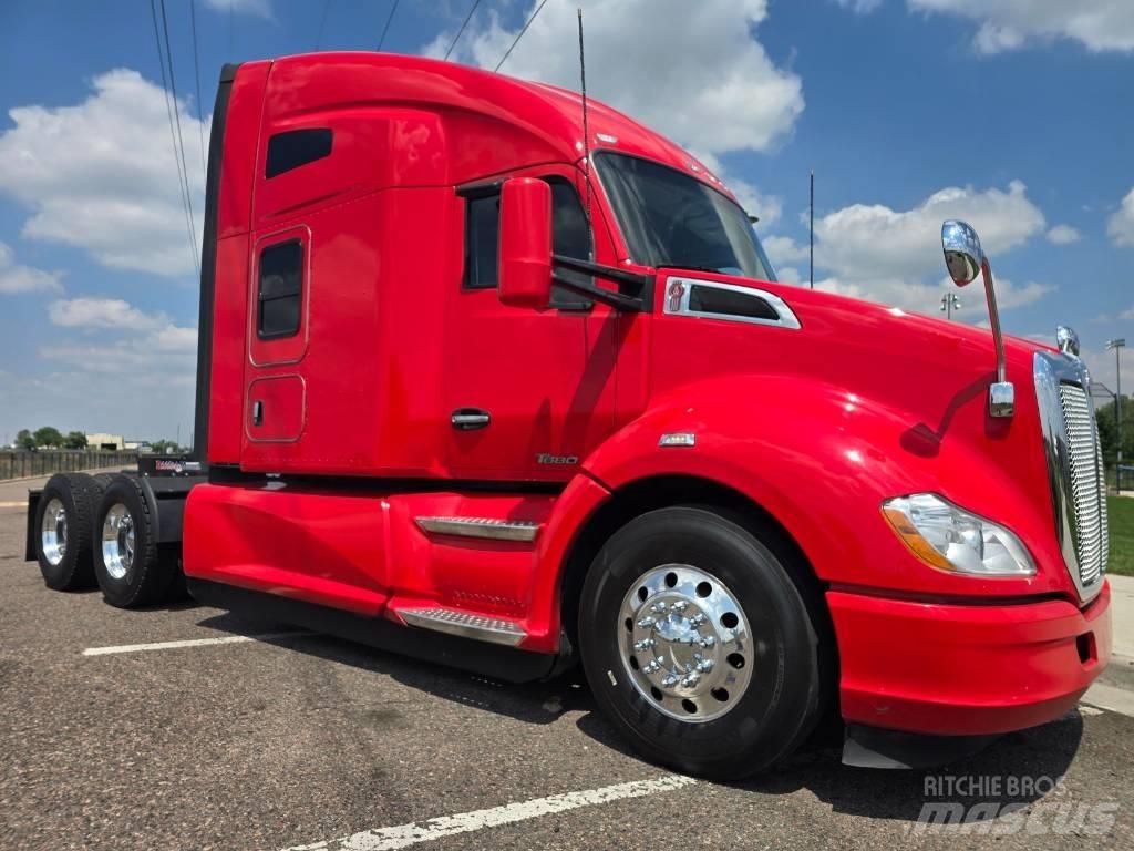 Kenworth T 680 وحدات الجر