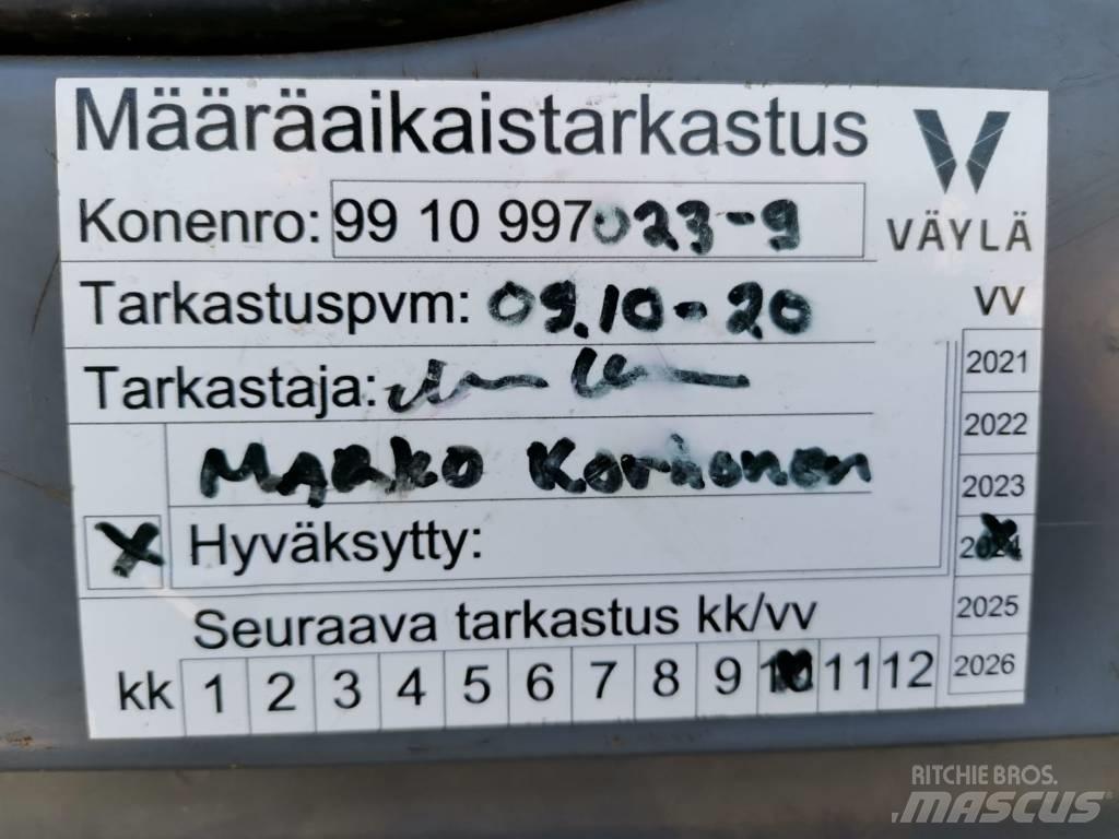 Volvo EW 180 B حفارات بعجل