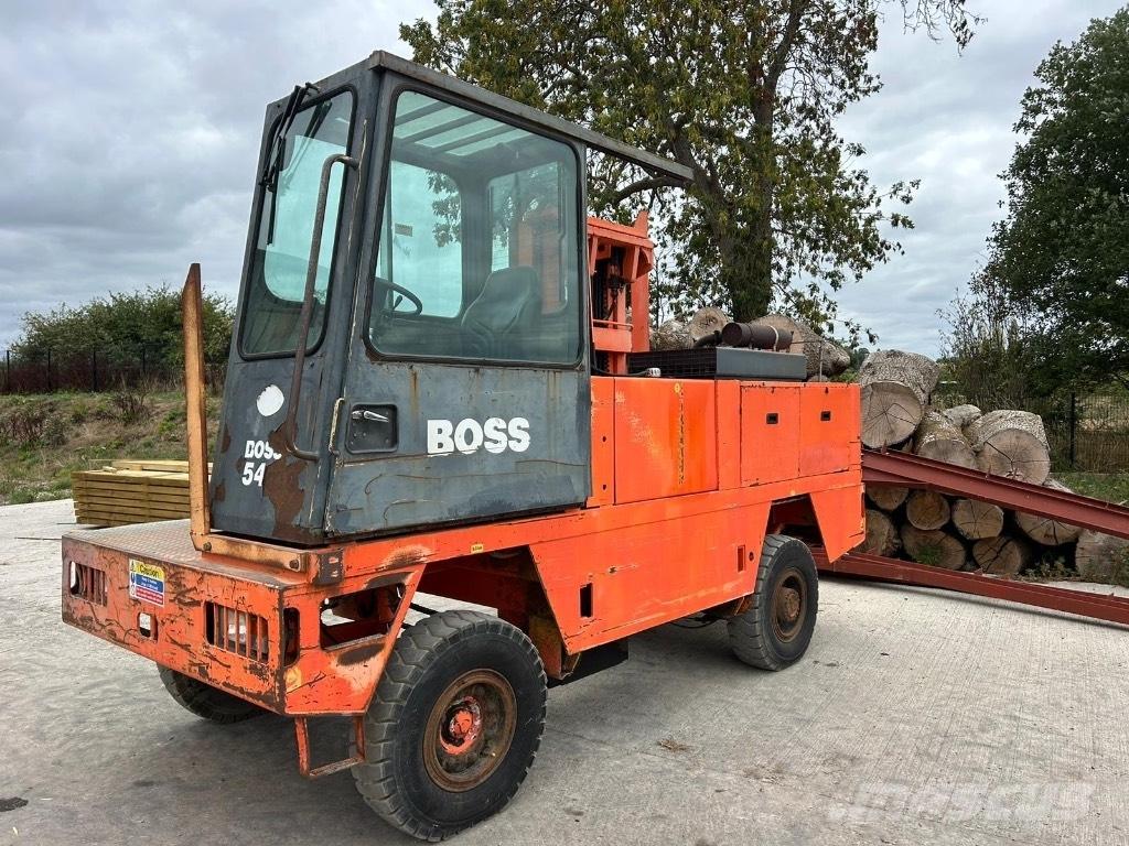 Boss 546 لوادر جانبية