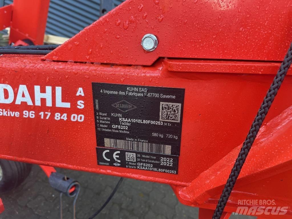 Kuhn GF 5202 مكابس وميبسات التبن