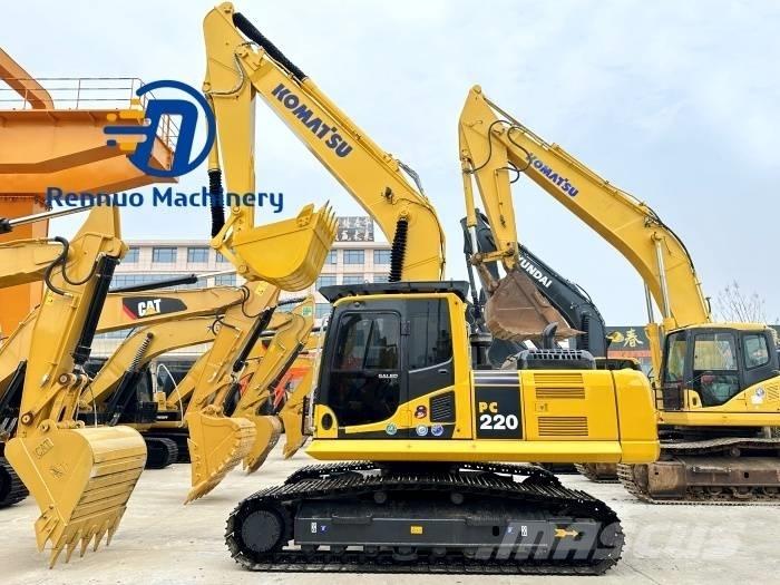Komatsu PC 220-8 حفارات زحافة