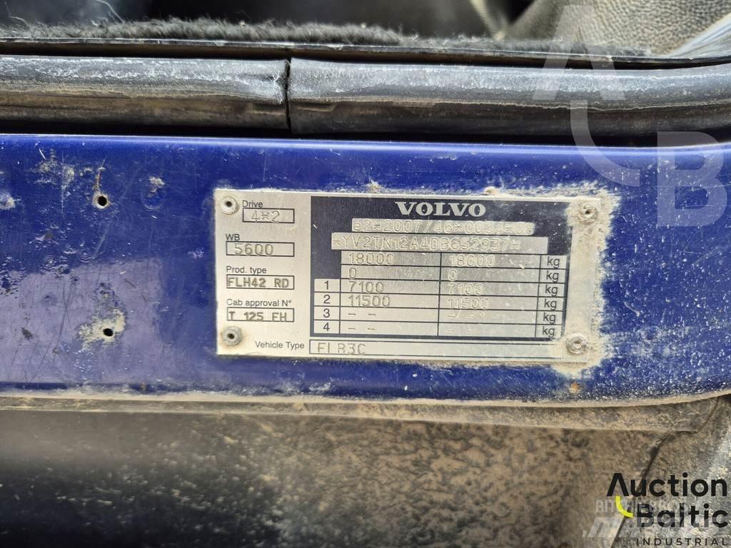 Volvo FL240 شاحنات ذات هيكل صندوقي