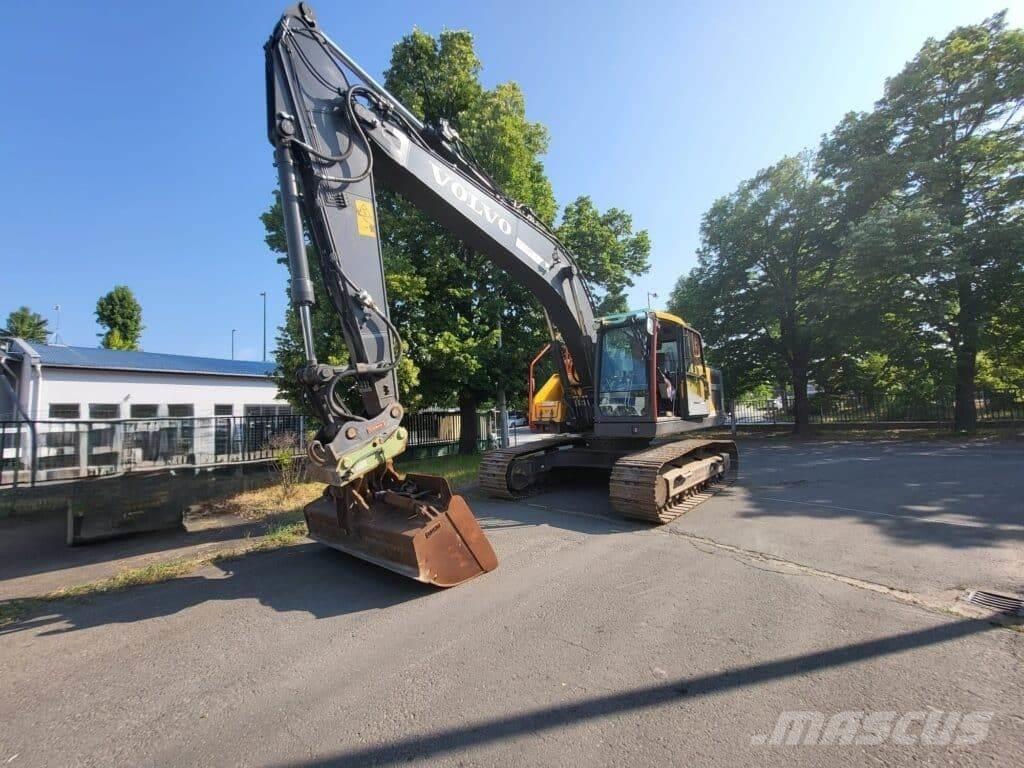Volvo EC220EL حفارات زحافة