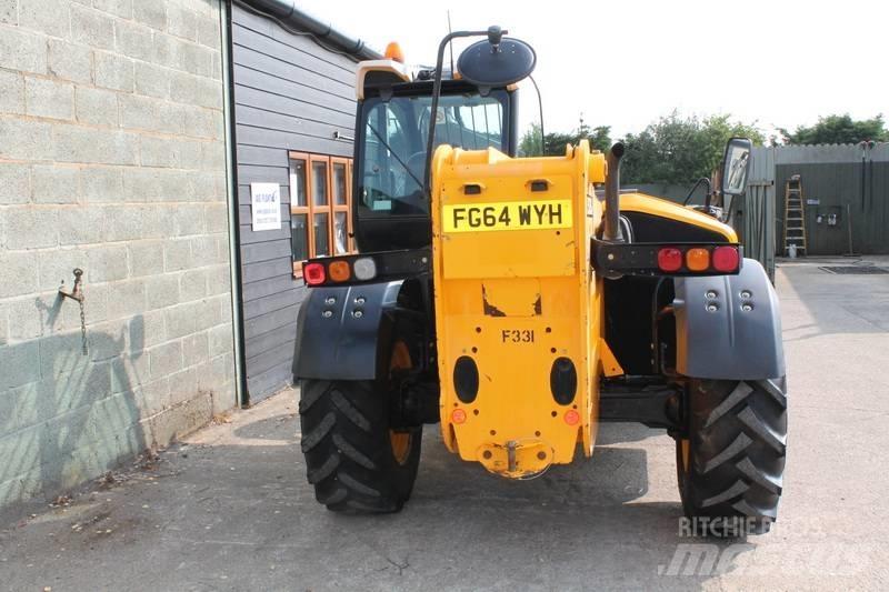 JCB 535-95 مناولات متداخلة
