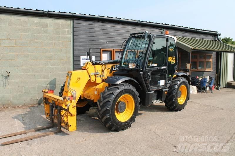 JCB 535-95 مناولات متداخلة
