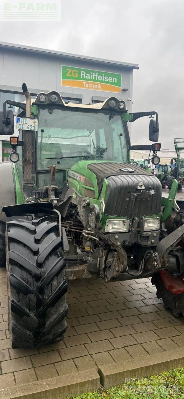 Fendt 211 S الجرارات