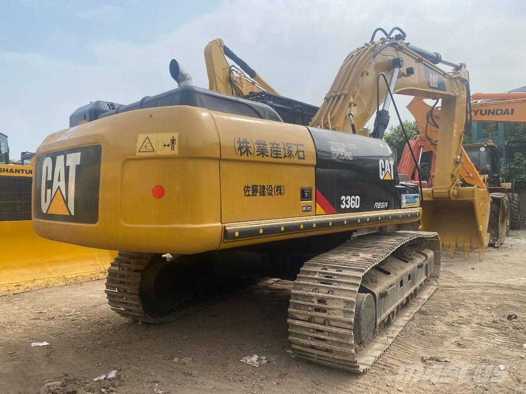 CAT 336 D حفارات زحافة