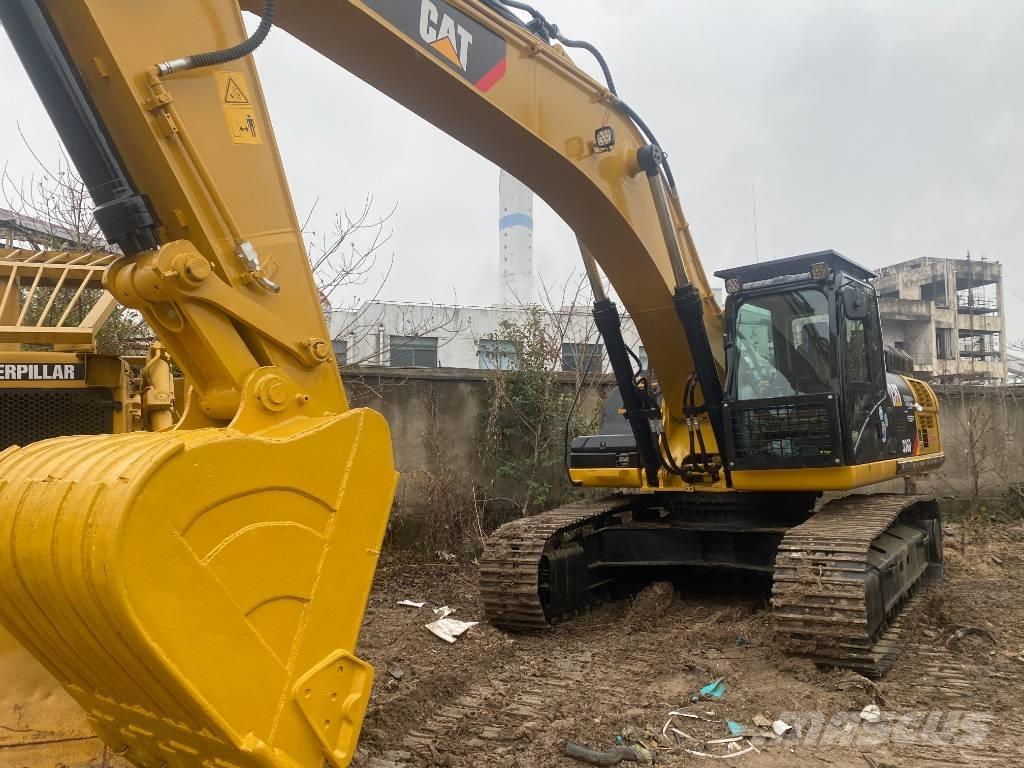 CAT 336 D حفارات زحافة