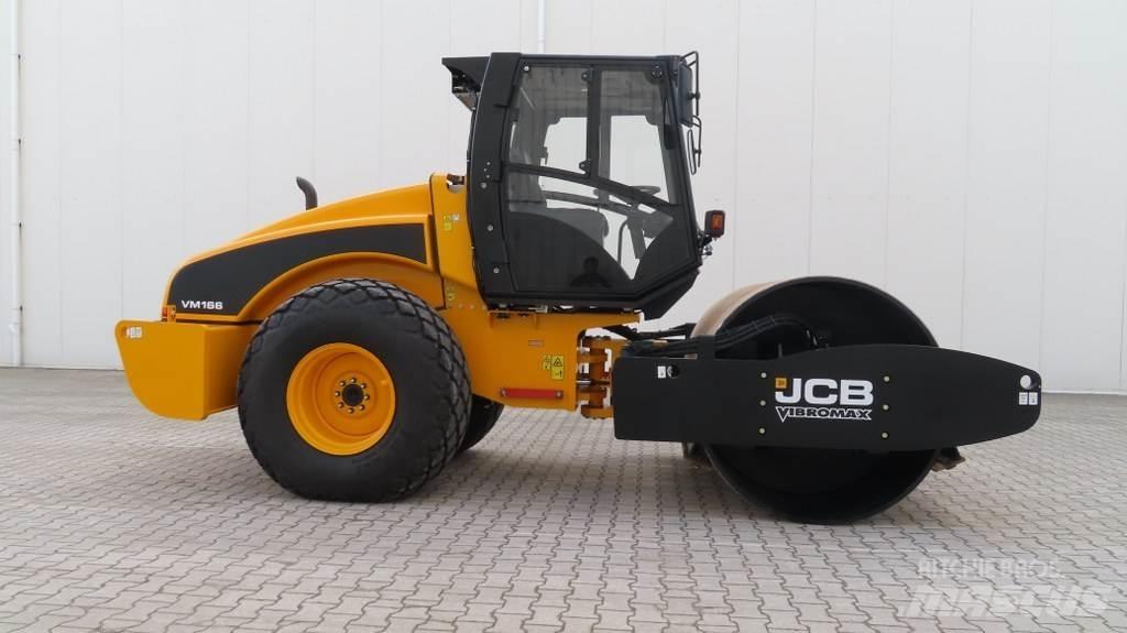 JCB VM166D مداحل أحادية الأسطوانة