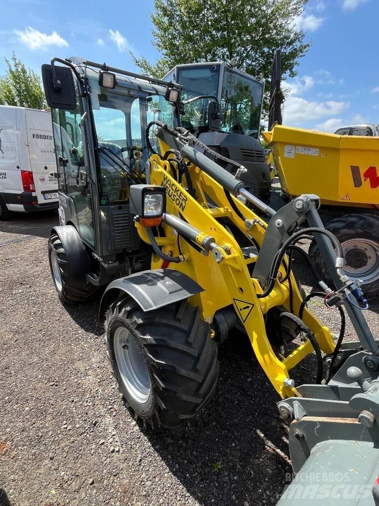 Wacker Neuson WL 25 لوادر بعجل