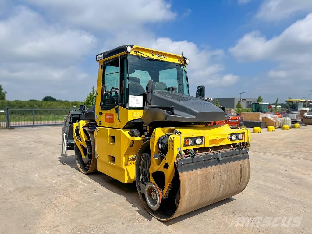 Bomag BW 174 AP-4V مداحل ثنائية الاسطوانة