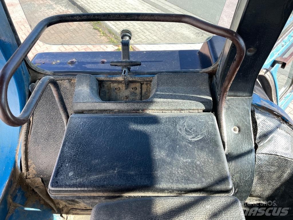 Ford 8730 الجرارات