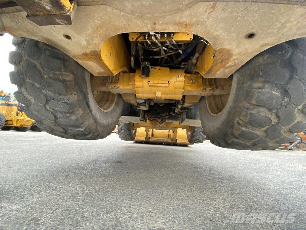 CAT 432F2 NVT لوادر ذات جرافات عكسية