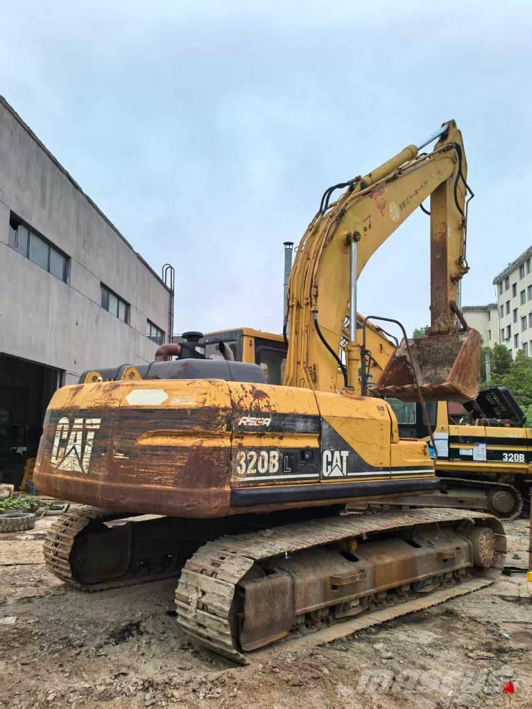 CAT 320BL حفارات وسط 7 طن - 12 طن