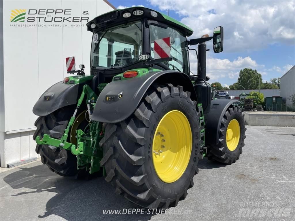 John Deere 6250R الجرارات