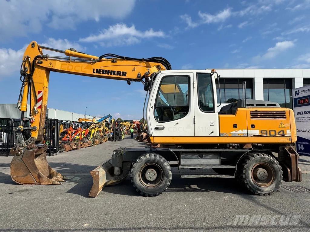 Liebherr A904C حفارات بعجل