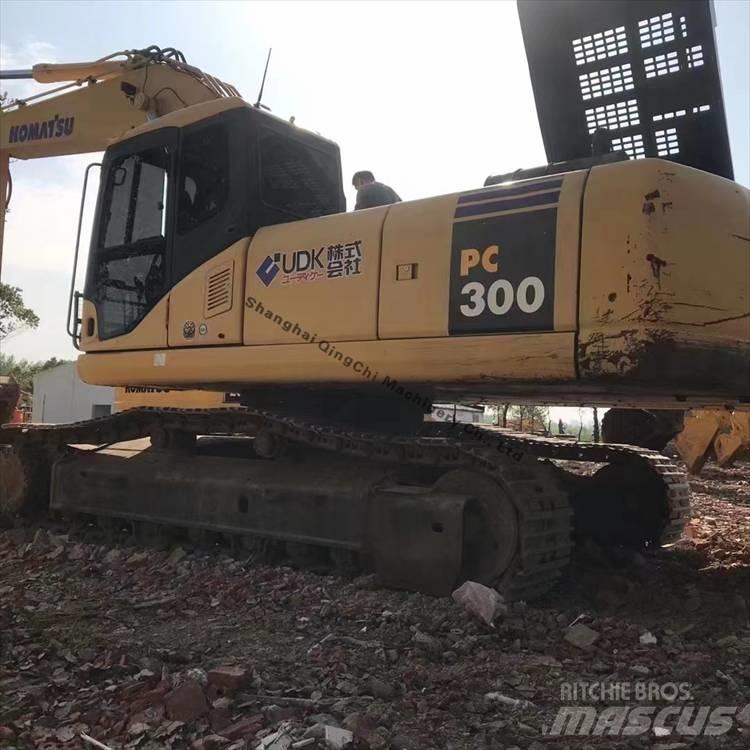 Komatsu 300 حفارات زحافة