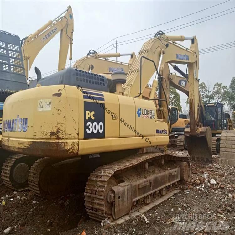 Komatsu 300 حفارات زحافة