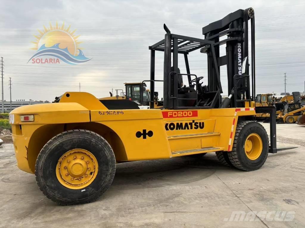 Komatsu FD 200 شاحنات الديزل