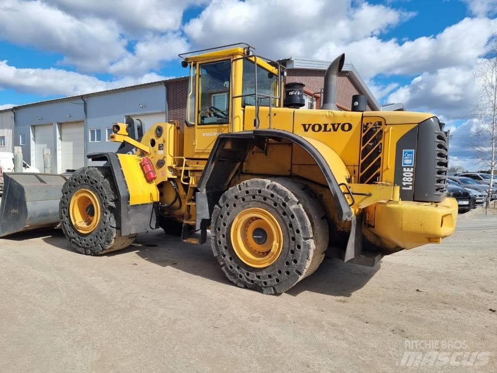 Volvo L 180 E لوادر بعجل