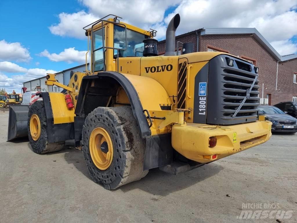 Volvo L 180 E لوادر بعجل