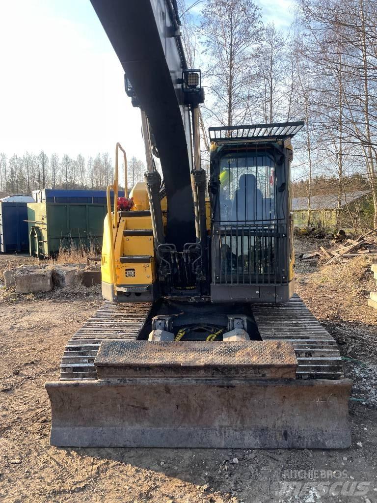 Volvo ECR 145 D حفارات زحافة