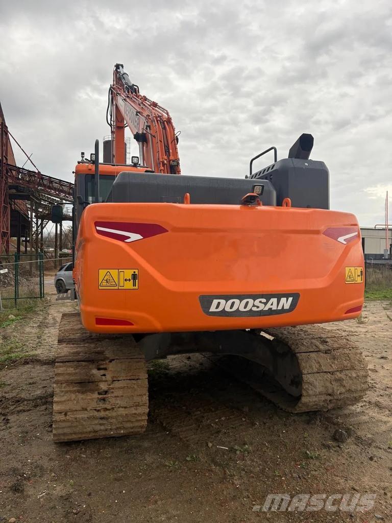 Doosan DX225LC حفارات زحافة