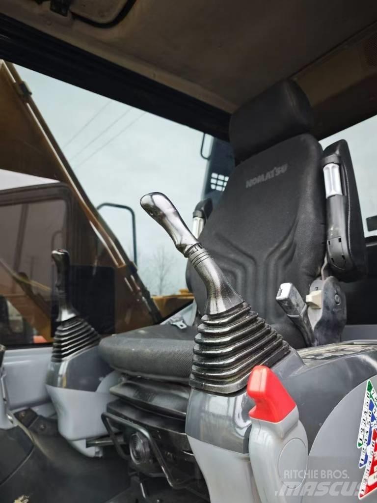 Komatsu 130LC-7 حفارات زحافة
